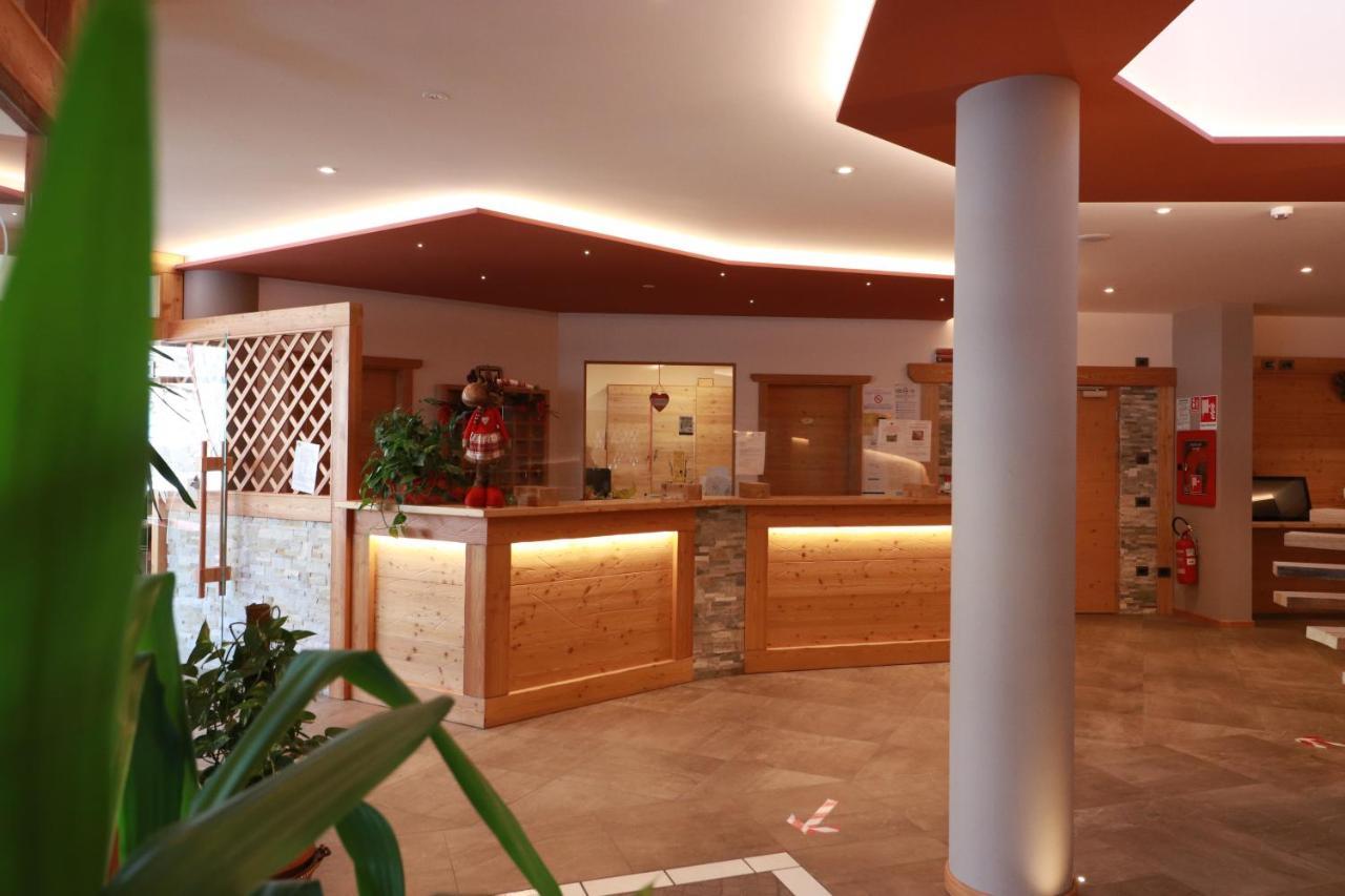 Alpen Garten Hotel Margherita Rumo Luaran gambar