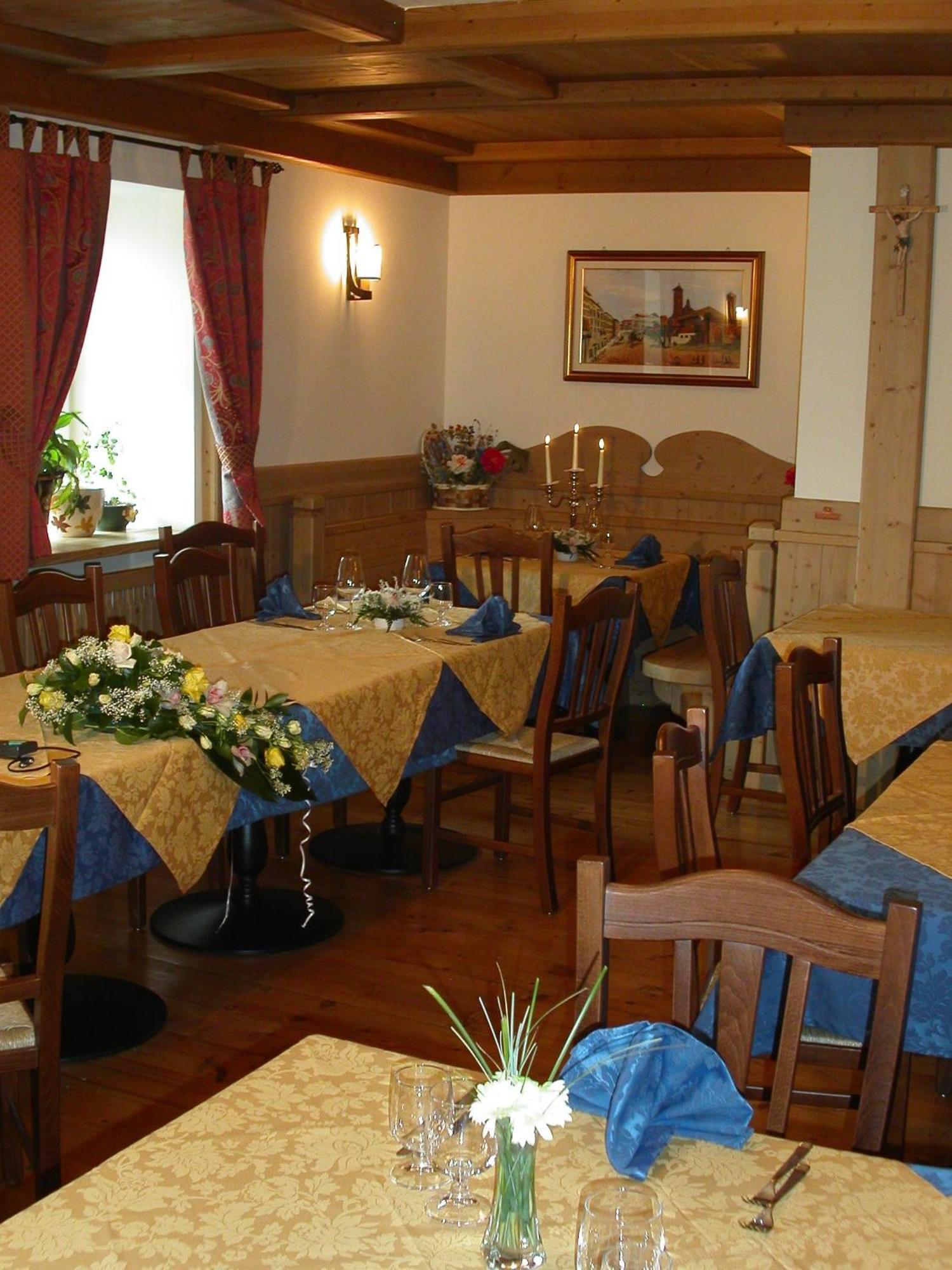 Alpen Garten Hotel Margherita Rumo Luaran gambar