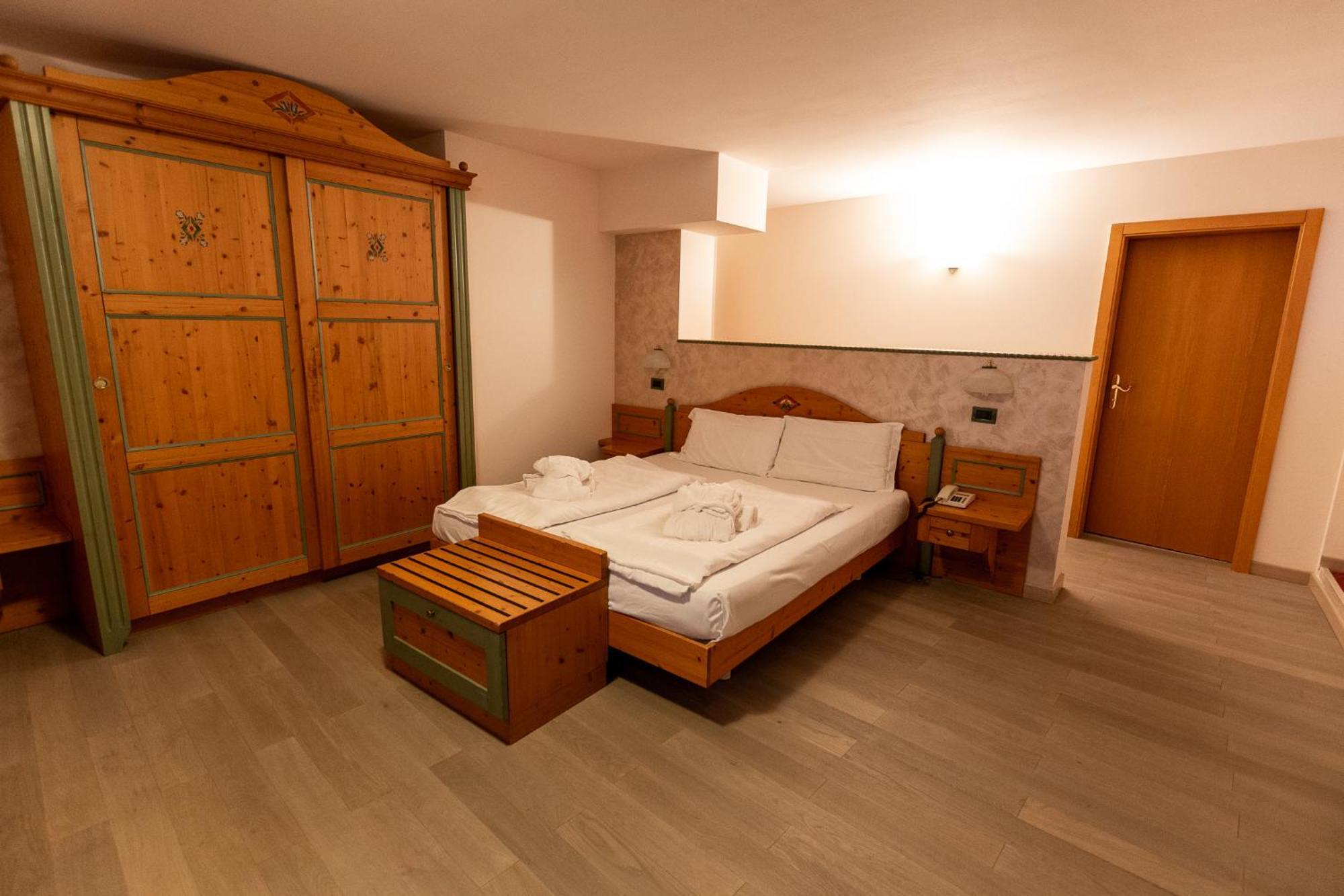 Alpen Garten Hotel Margherita Rumo Luaran gambar
