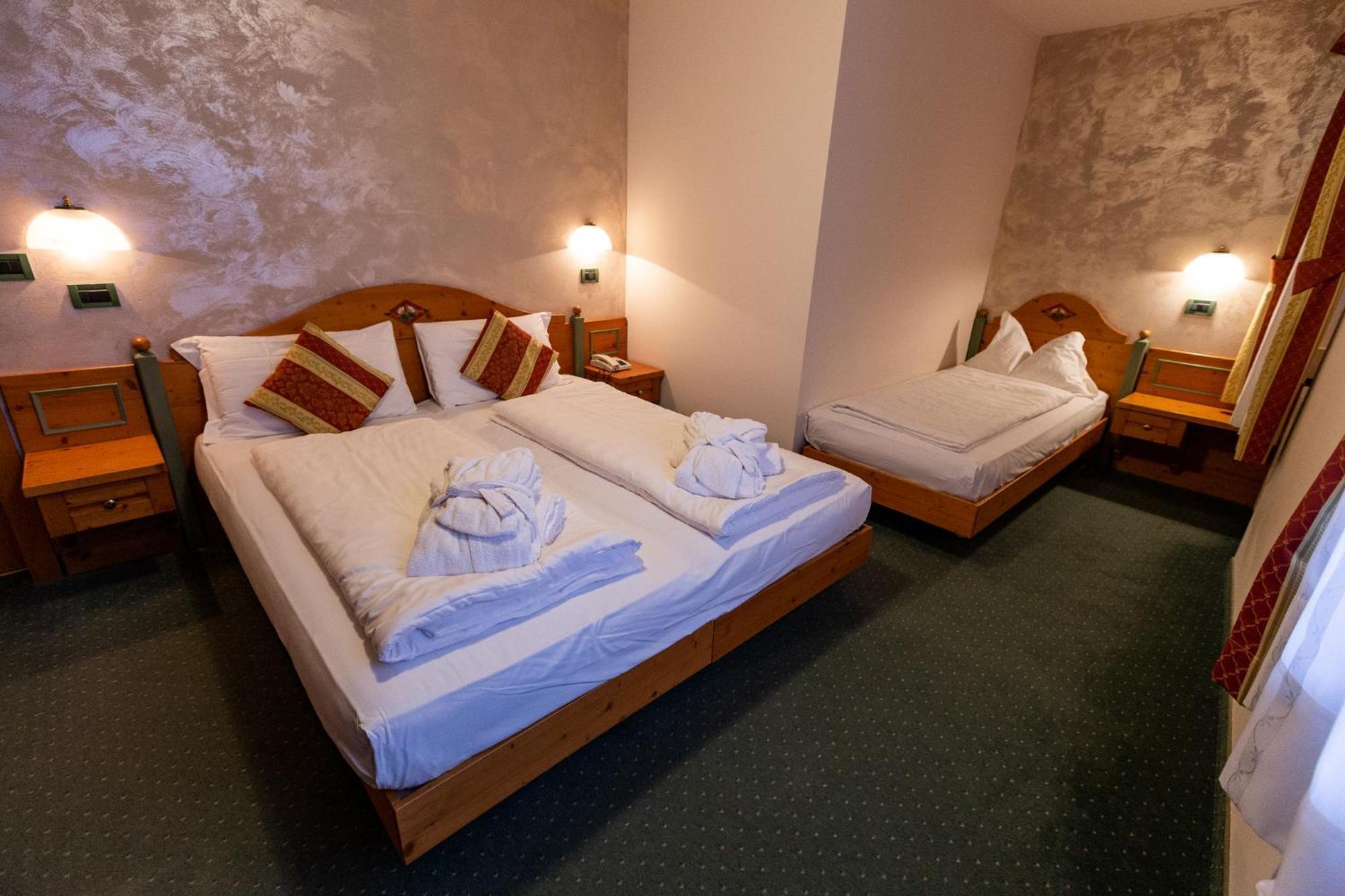 Alpen Garten Hotel Margherita Rumo Luaran gambar